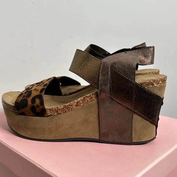 PIERRE DUMAS CHANTEL-2 Leopard Print Size 10M Wedge Sandals Womens New - Picture 4 of 10